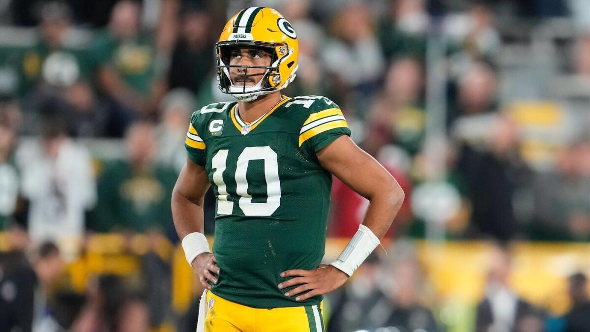 NFL Cover 32: Packers struggle, CeeDee Lamb stars in Week 4