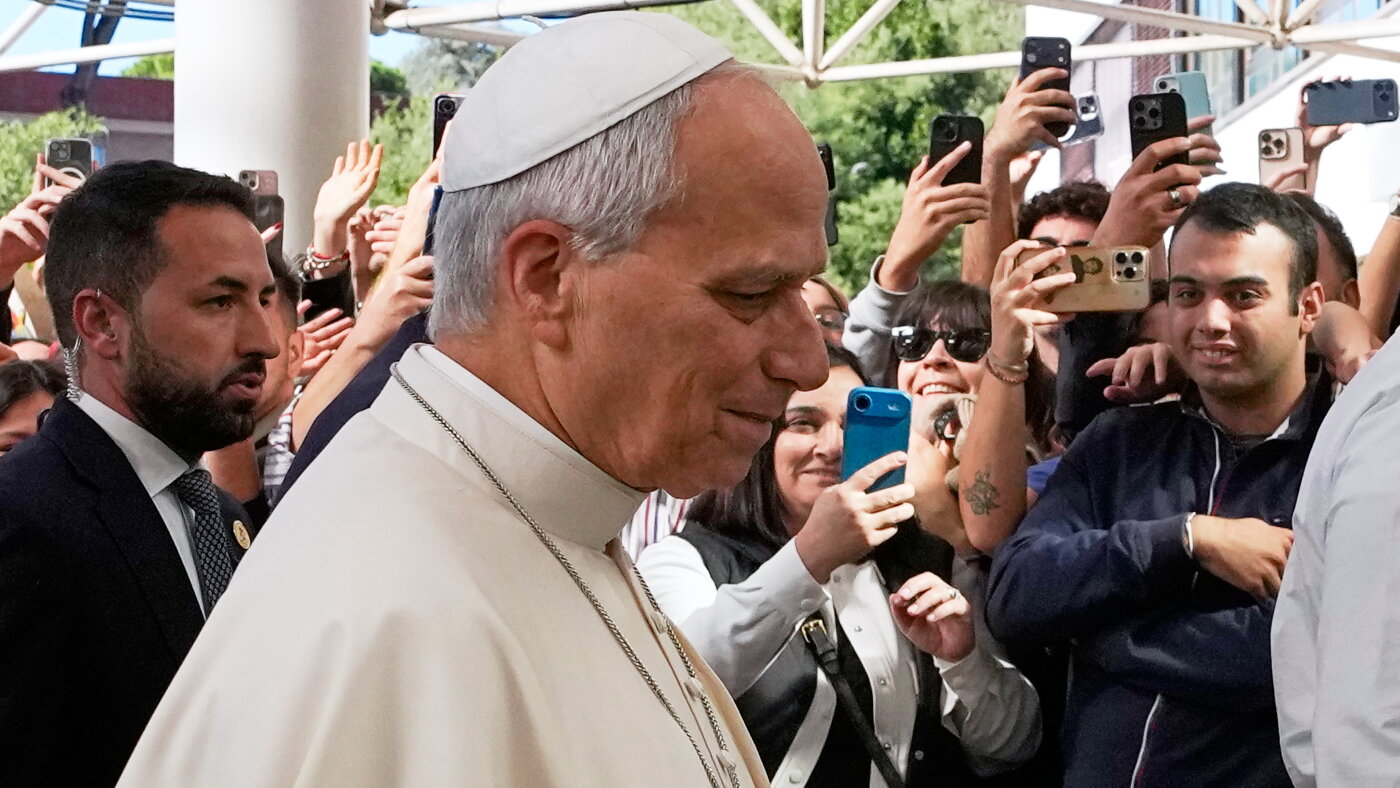 Pope Leo has lung cancer, the Vatican announces after surgery : NPR