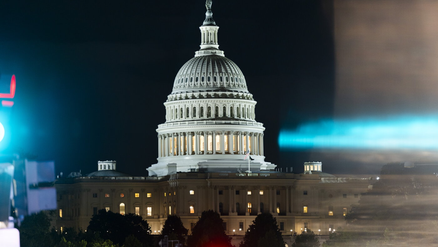 Democrats’ advantage is clear with less than a month to go in the midterm elections : NPR
