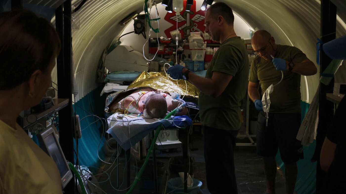 Drones buzz overhead in Ukraine's hellish kill zone : NPR