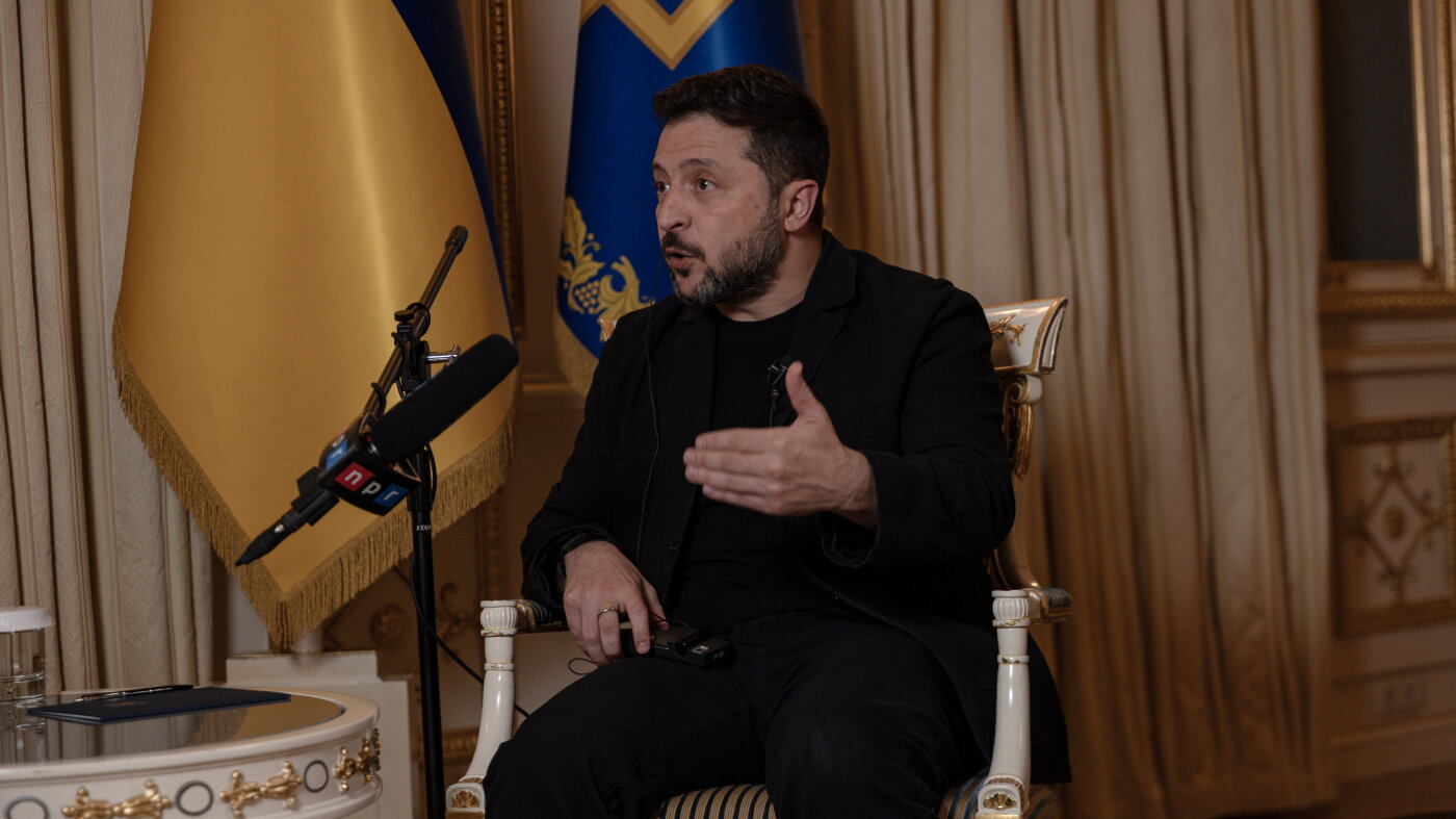 Zelenskyy interview: U.S. warns Ukraine it could cut intel sharing : NPR