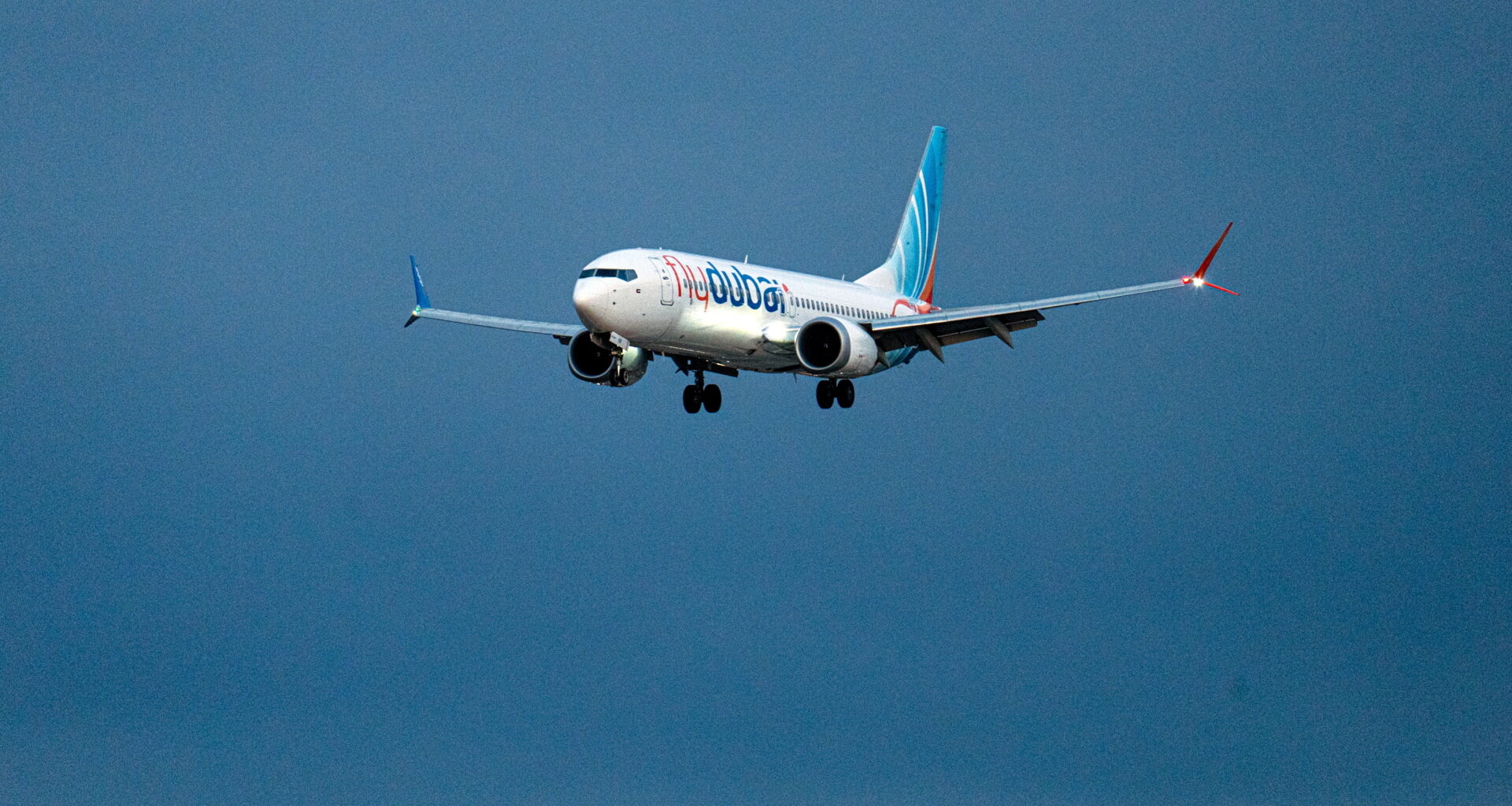 On flight to Israel, pilot is stabbed, plane plunges before passengers tackle attacker