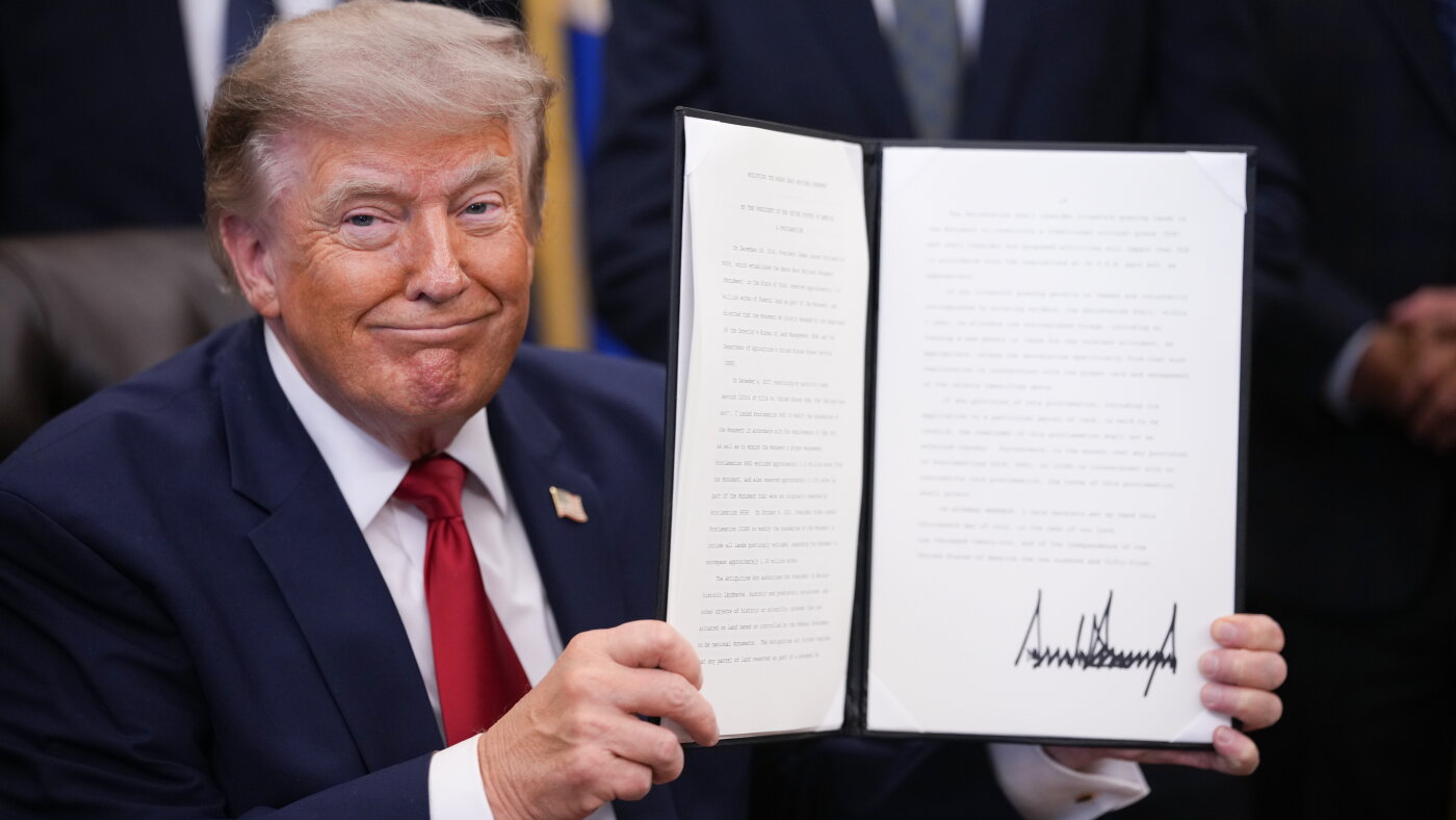 Poll finds majority want next Congress to be a check on Trump : NPR