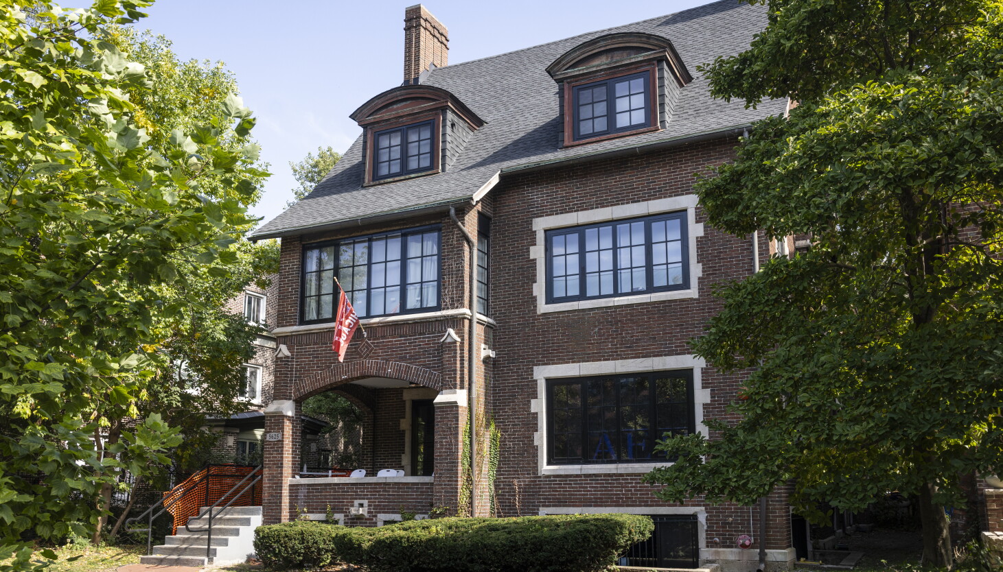 Group cheered as woman was sexually assaulted at University of Chicago frat house, police report says