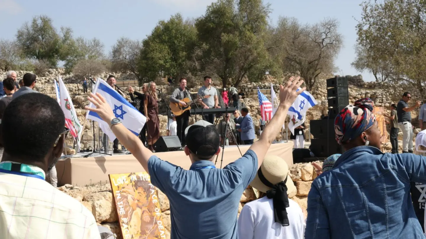 Christian leaders from 123 countries visit Ancient Shiloh - Israel & Jewish News