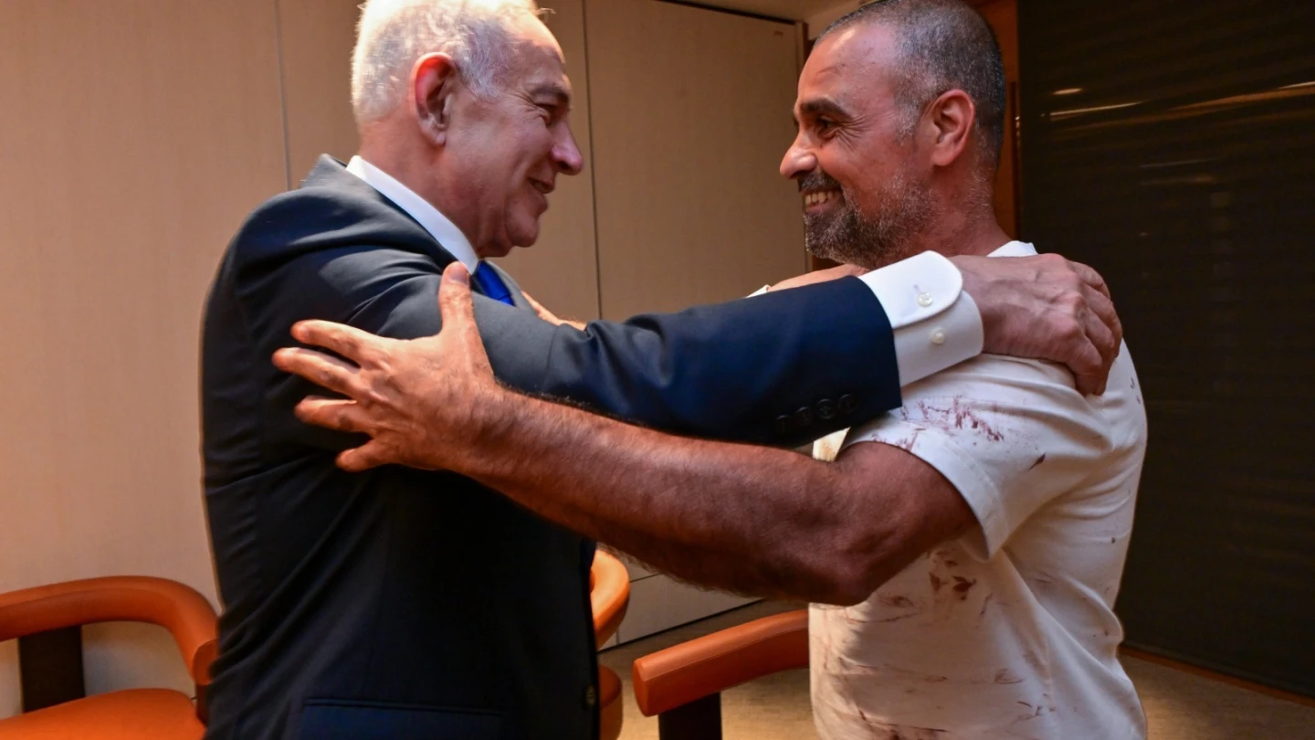 Netanyahu hails Israeli 'hero' as flydubai passengers return home safely - Israel & Jewish News