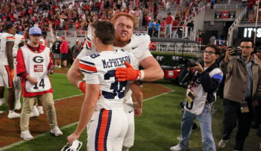 Auburn vs. Georgia recap, results: Top-ranked Bulldogs lose on late fumble, roughing the passer penalty