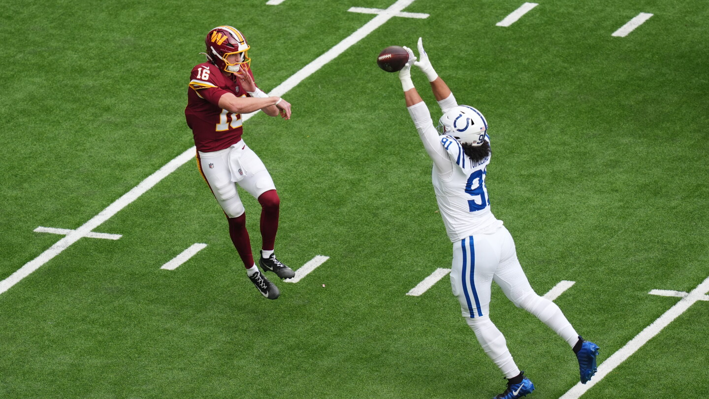 Colts lead as Commanders' offense sputters behind third-string QB Athan Kaliakmanis