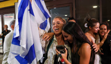 Passengers overcame pilot who tried to crash flight to Israel