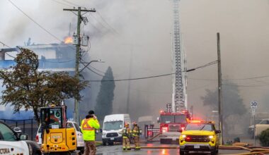 Abandoned hotel engulfed by fire in Victoria